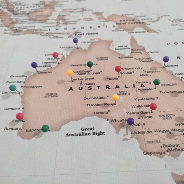 Vintage push pin world map - Australia zoom