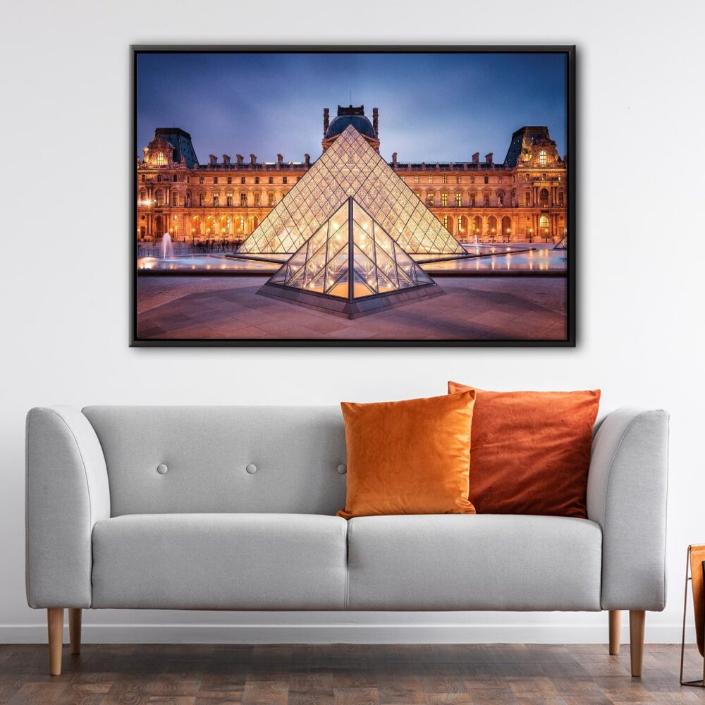 tableau pyramide du louvre avec cadre flottant